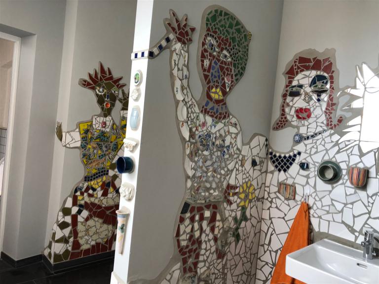 mosaikwand herrentoilette im mosaique-mosaik-swantje crone-2018